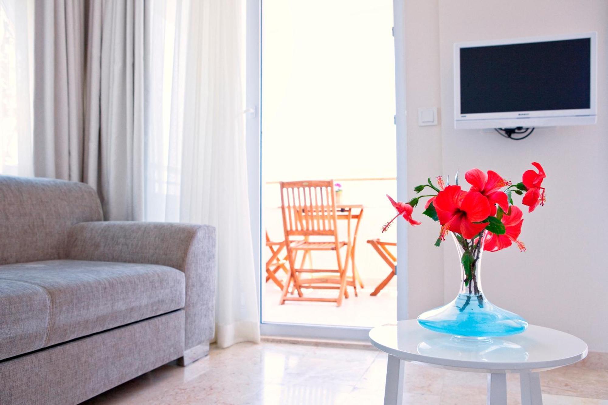 Olea Nova Hotel คาช ภายนอก รูปภาพ
